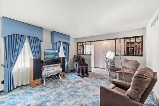 12720 E Silver Lane, Sugar Creek, MO 64050