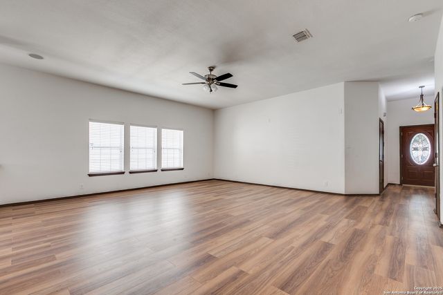 5107 Gemsbuck Chase, San Antonio, TX 78251