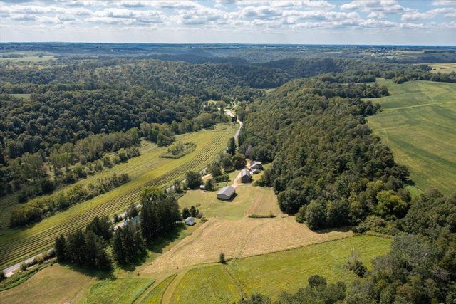 E5706 Park Road, Westby, WI 54667