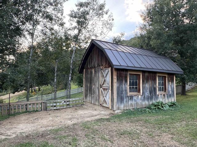 E5706 Park Road, Westby, WI 54667