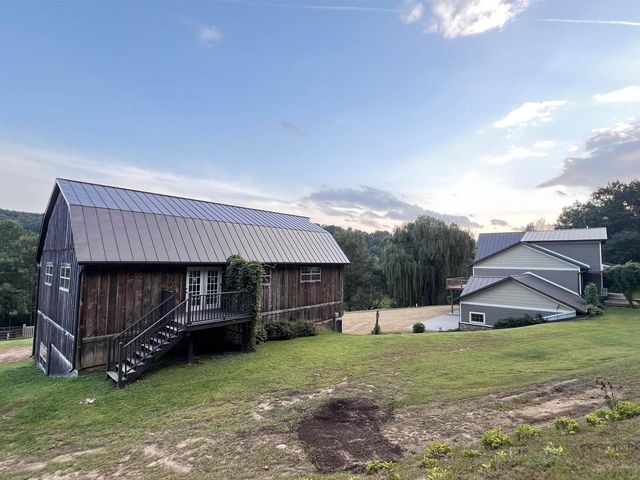 E5706 Park Road, Westby, WI 54667