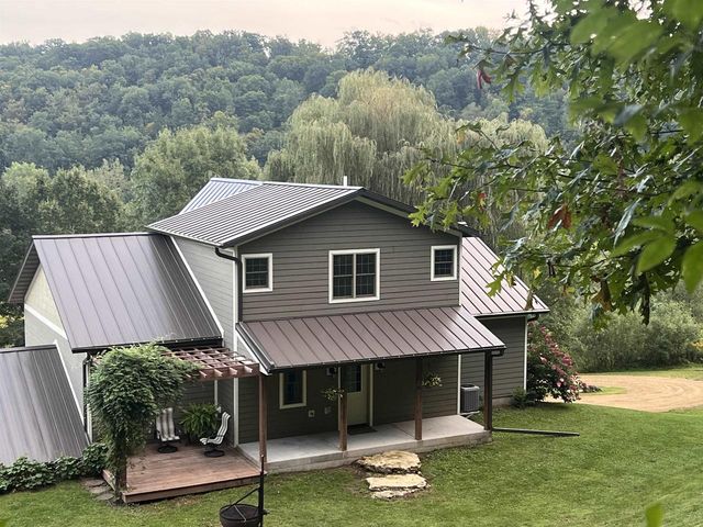 E5706 Park Road, Westby, WI 54667