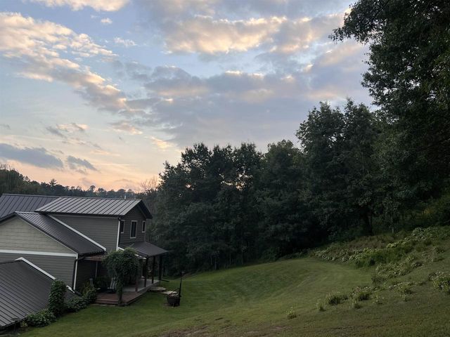 E5706 Park Road, Westby, WI 54667