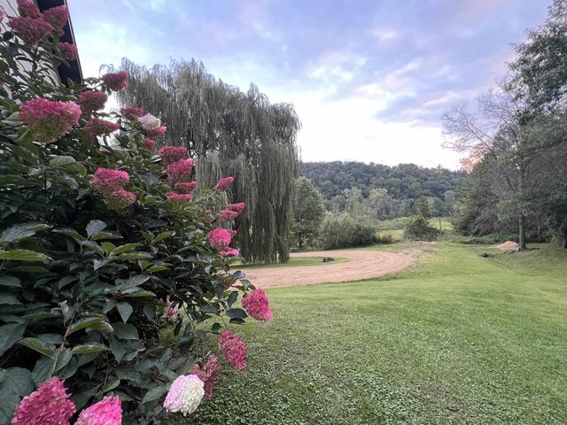 E5706 Park Road, Westby, WI 54667