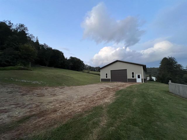 E5706 Park Road, Westby, WI 54667