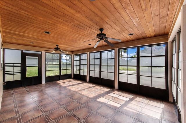 4854 E HINSON AVENUE, Haines City, FL 33844