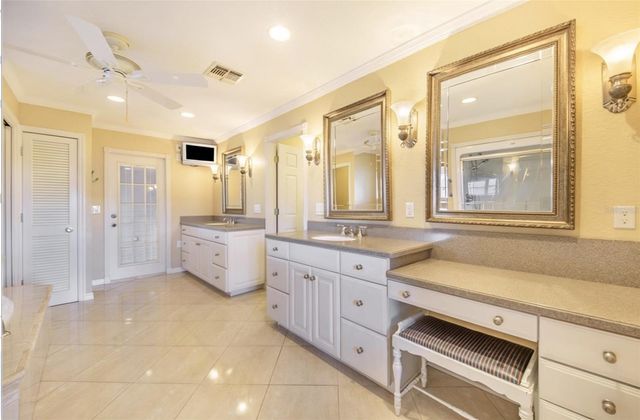 4854 E HINSON AVENUE, Haines City, FL 33844