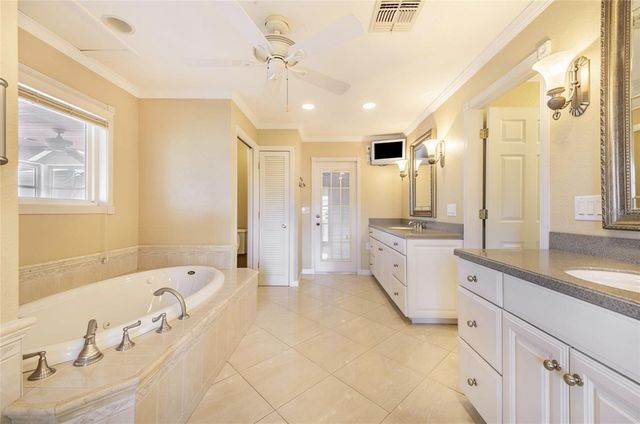 4854 E HINSON AVENUE, Haines City, FL 33844