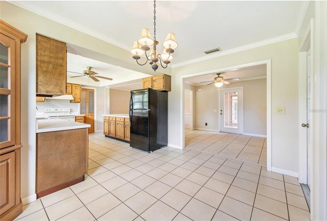 4854 E HINSON AVENUE, Haines City, FL 33844