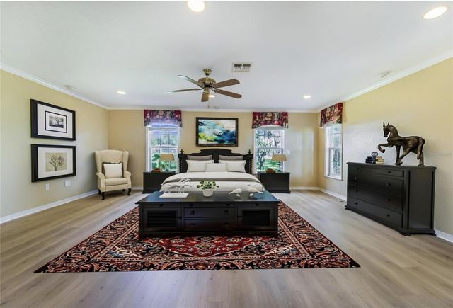 4854 E HINSON AVENUE, Haines City, FL 33844