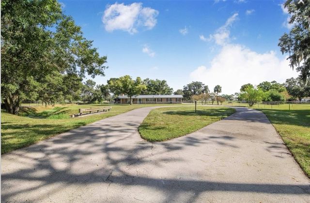 4854 E HINSON AVENUE, Haines City, FL 33844