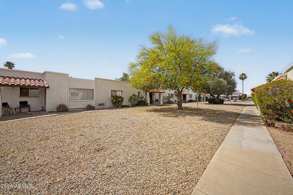 2021 E TIERRA BUENA Lane 1, Phoenix, AZ 85022 — photo 2