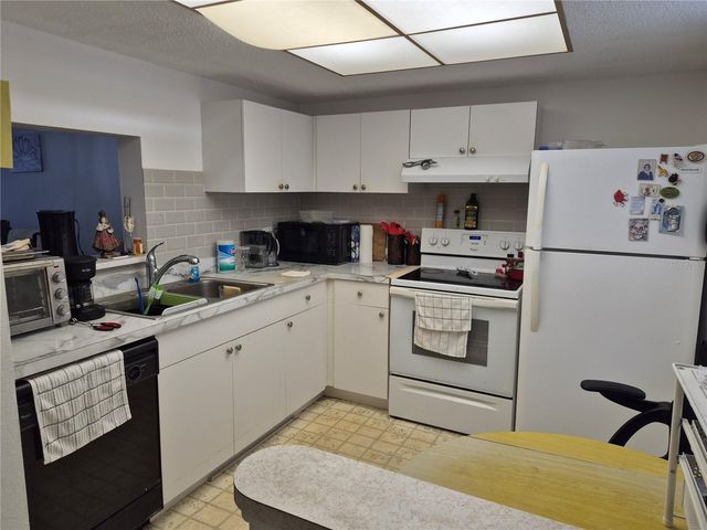 970 VIRGINIA STREET 103, Dunedin, FL 34698