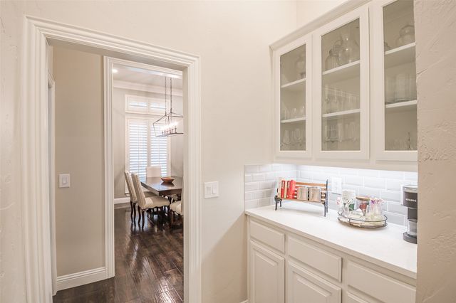 5925 Westmont Drive, Plano, TX 75093