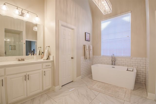 5925 Westmont Drive, Plano, TX 75093
