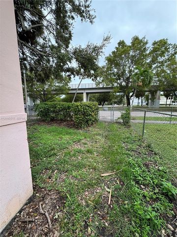 2652 SW 23rd Avenue back, Miami, FL 33133