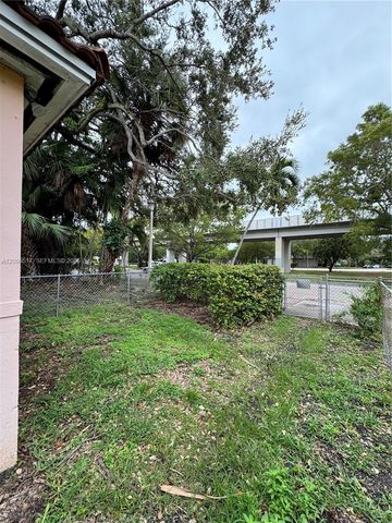 2652 SW 23rd Avenue back, Miami, FL 33133