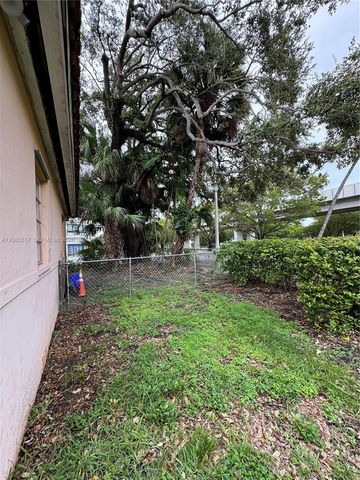 2652 SW 23rd Avenue back, Miami, FL 33133