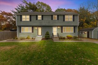 50 Azalea Dr 50, Taunton, MA 02718