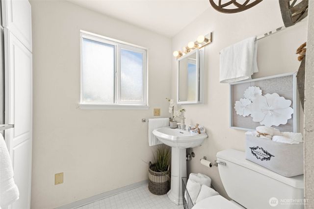1107 Sequalish Street, Steilacoom, WA 98388
