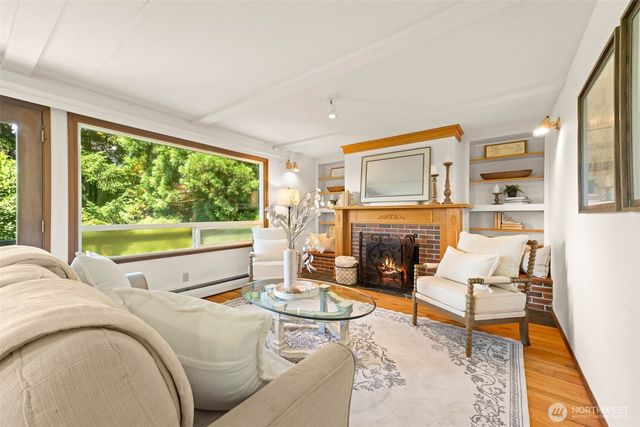 1107 Sequalish Street, Steilacoom, WA 98388