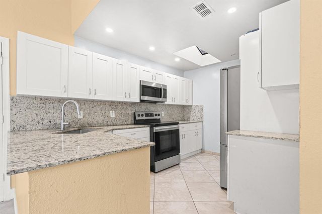 4134 NW 2nd Lane, Delray Beach, FL 33445
