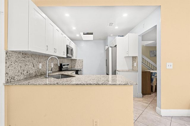 4134 NW 2nd Lane, Delray Beach, FL 33445