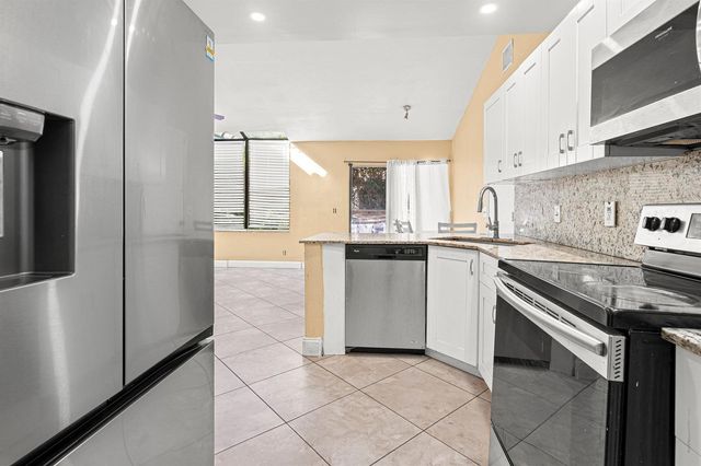 4134 NW 2nd Lane, Delray Beach, FL 33445