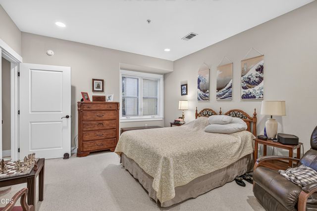 608 Fair Oaks Court, Ashland, OR 97520