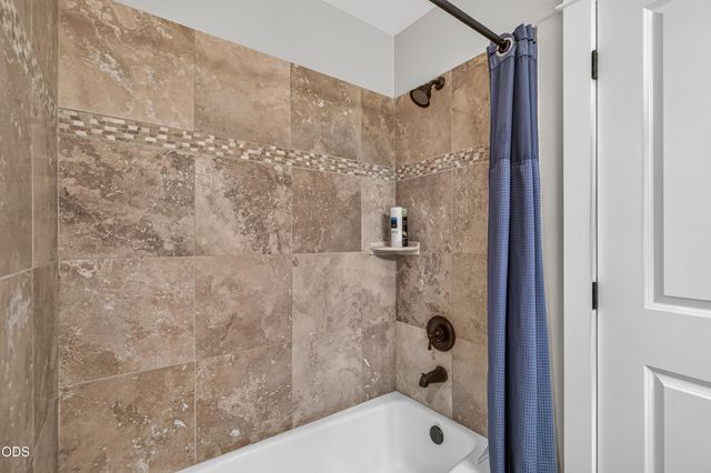 608 Fair Oaks Court, Ashland, OR 97520