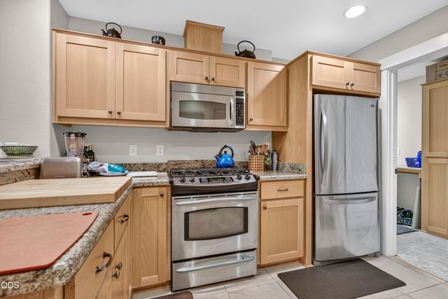 608 Fair Oaks Court, Ashland, OR 97520