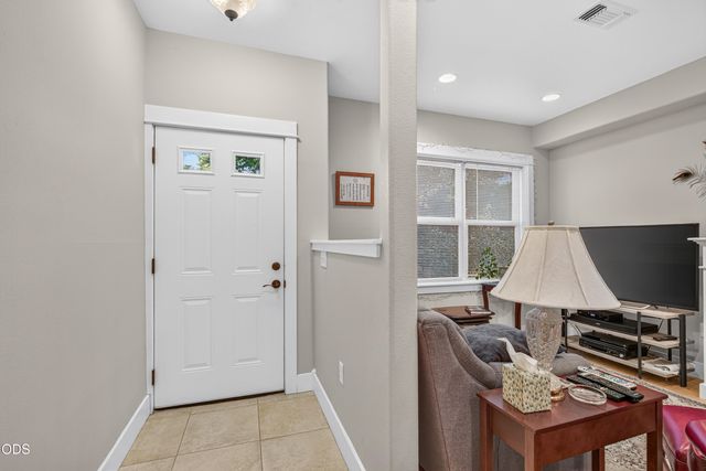 608 Fair Oaks Court, Ashland, OR 97520