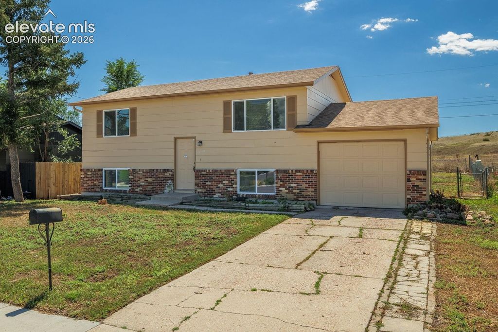 1648 Kensington Drive, Colorado Springs, CO 80906 — exterior