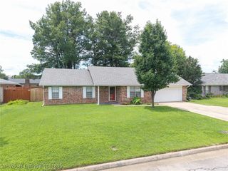 7818 Meadow Drive, Fort Smith, AR 72908