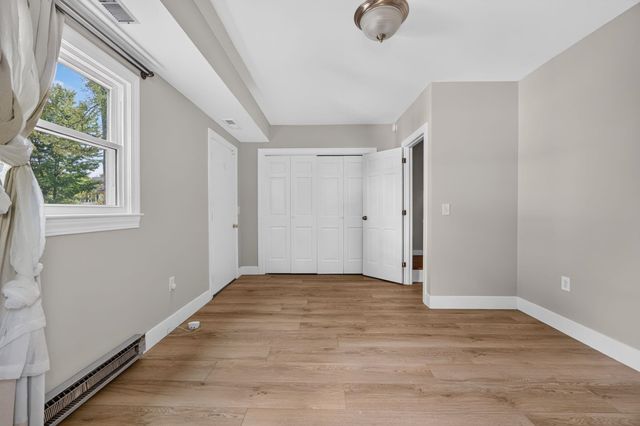 27 W Adelaide Avenue, Nashua, NH 03064