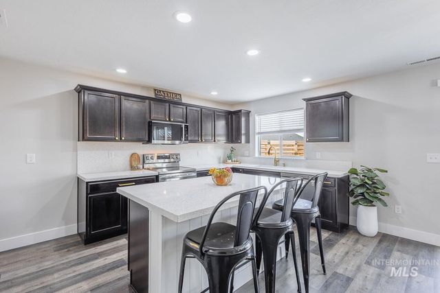 11780 Walden St, Caldwell, ID 83605