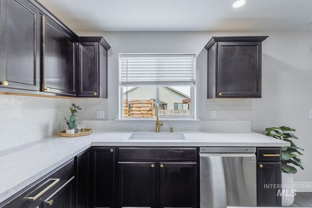 11780 Walden St, Caldwell, ID 83605