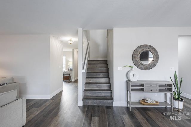 11780 Walden St, Caldwell, ID 83605