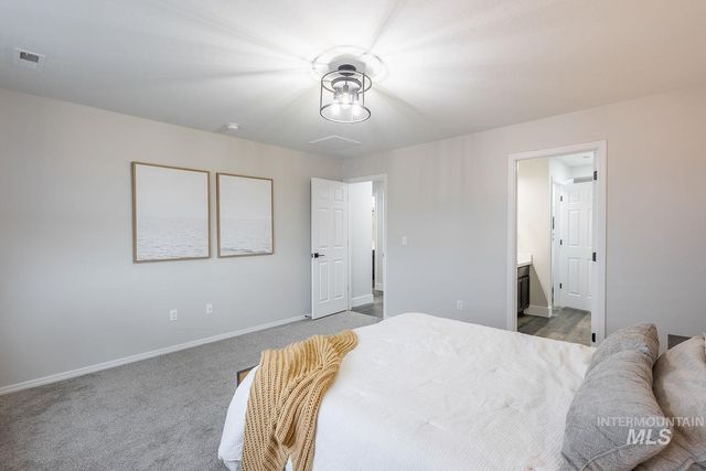 11780 Walden St, Caldwell, ID 83605