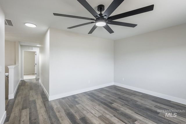 11780 Walden St, Caldwell, ID 83605