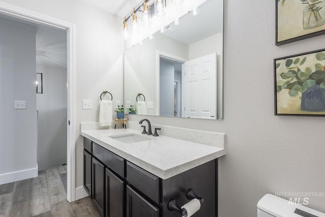 11780 Walden St, Caldwell, ID 83605