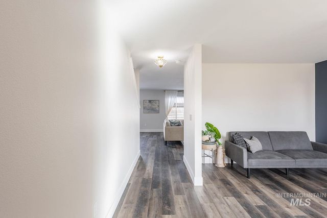 11780 Walden St, Caldwell, ID 83605