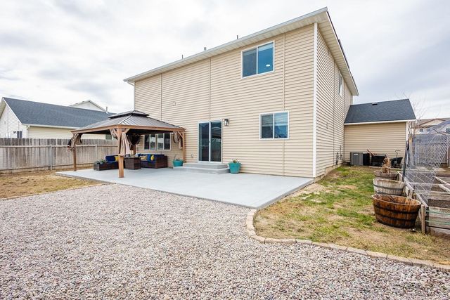 11780 Walden St, Caldwell, ID 83605