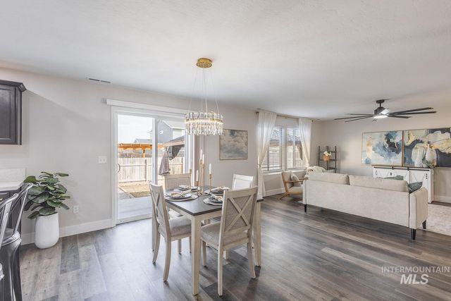 11780 Walden St, Caldwell, ID 83605