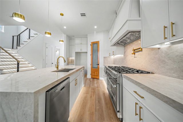 1727 Toronto Street, Dallas, TX 75212