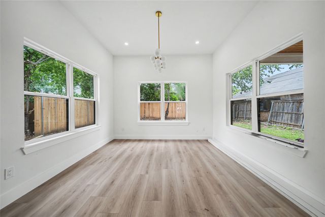 1727 Toronto Street, Dallas, TX 75212