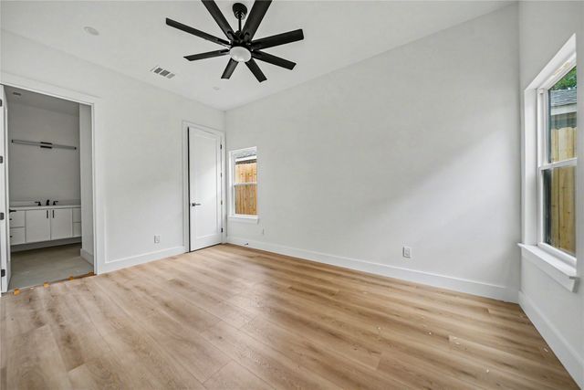 1727 Toronto Street, Dallas, TX 75212