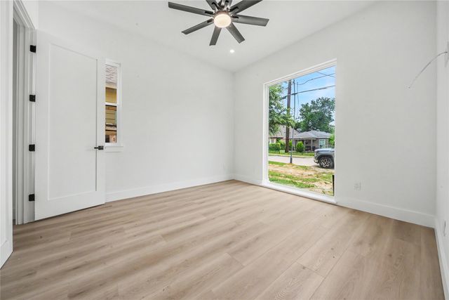 1727 Toronto Street, Dallas, TX 75212
