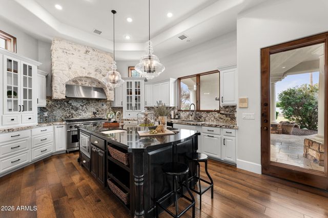 2527 E BEECHNUT Court, Chandler, AZ 85249