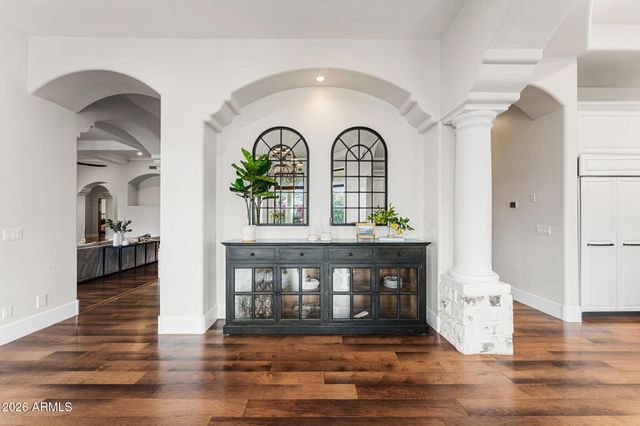 2527 E BEECHNUT Court, Chandler, AZ 85249